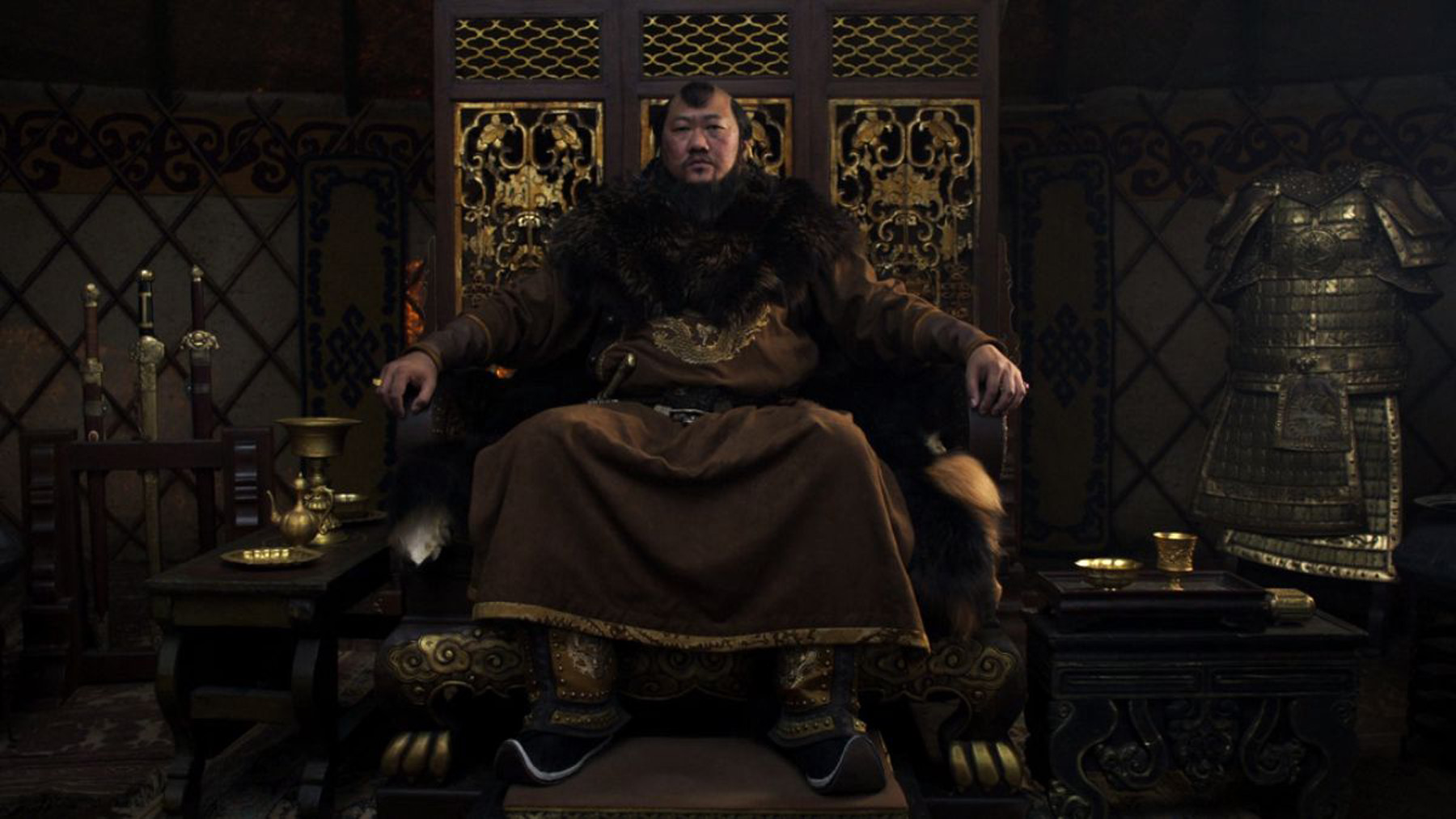 Марко хана. Монгольский трон. Хан на троне. Царь сидит на троне.